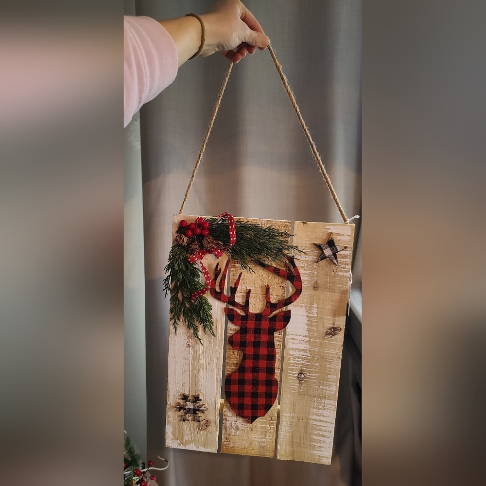 Rustic Plaid Deer Wall or Front Door Hanging 🎄🦌